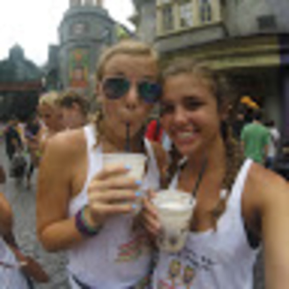 Meet your Posher, Lauren - Picture 1 of 1